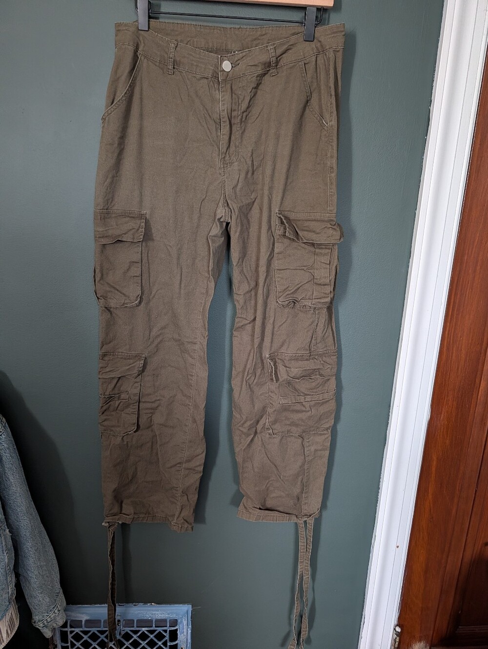 Gilipur Women's Cargo Pants in Olive Brown